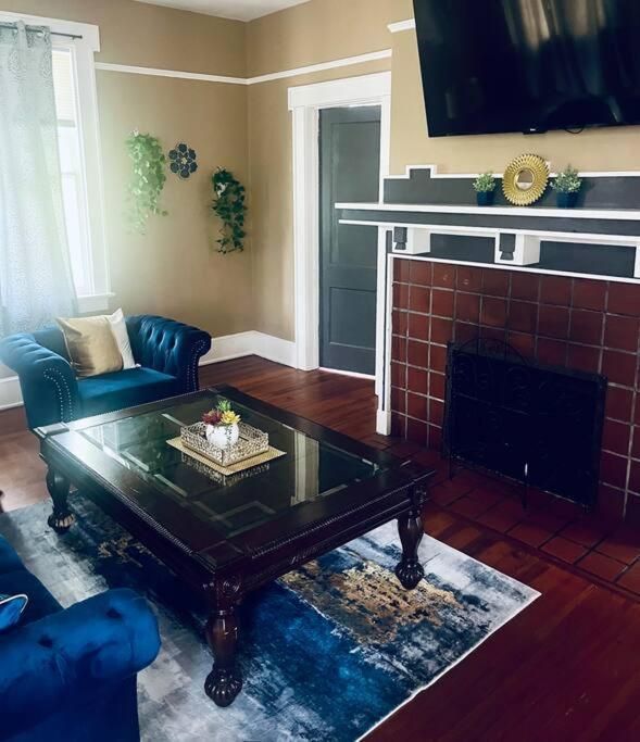 Historical Hideaway At